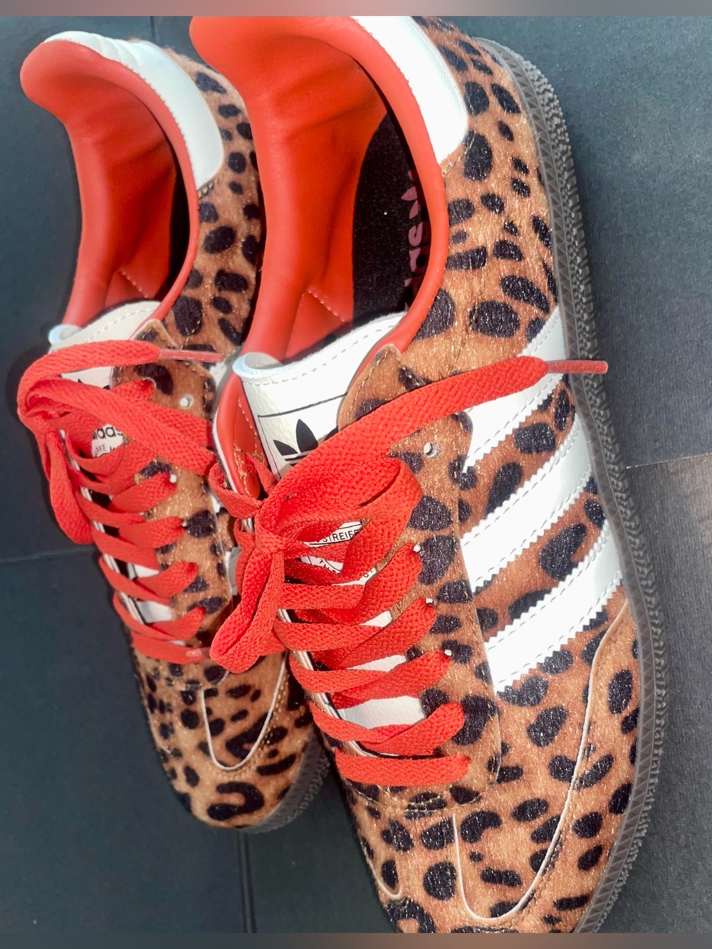 NIB Adidas Sneakers in Red & Leopard
Women’s-9 Men’s-7.5 - Picture 5 of 9